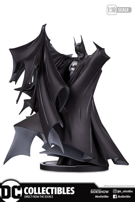 Batman Statue by DC Direct
