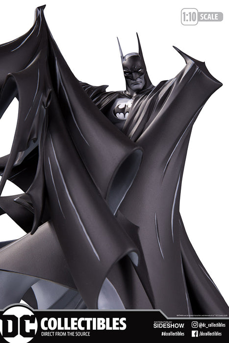 Batman Statue by DC Direct